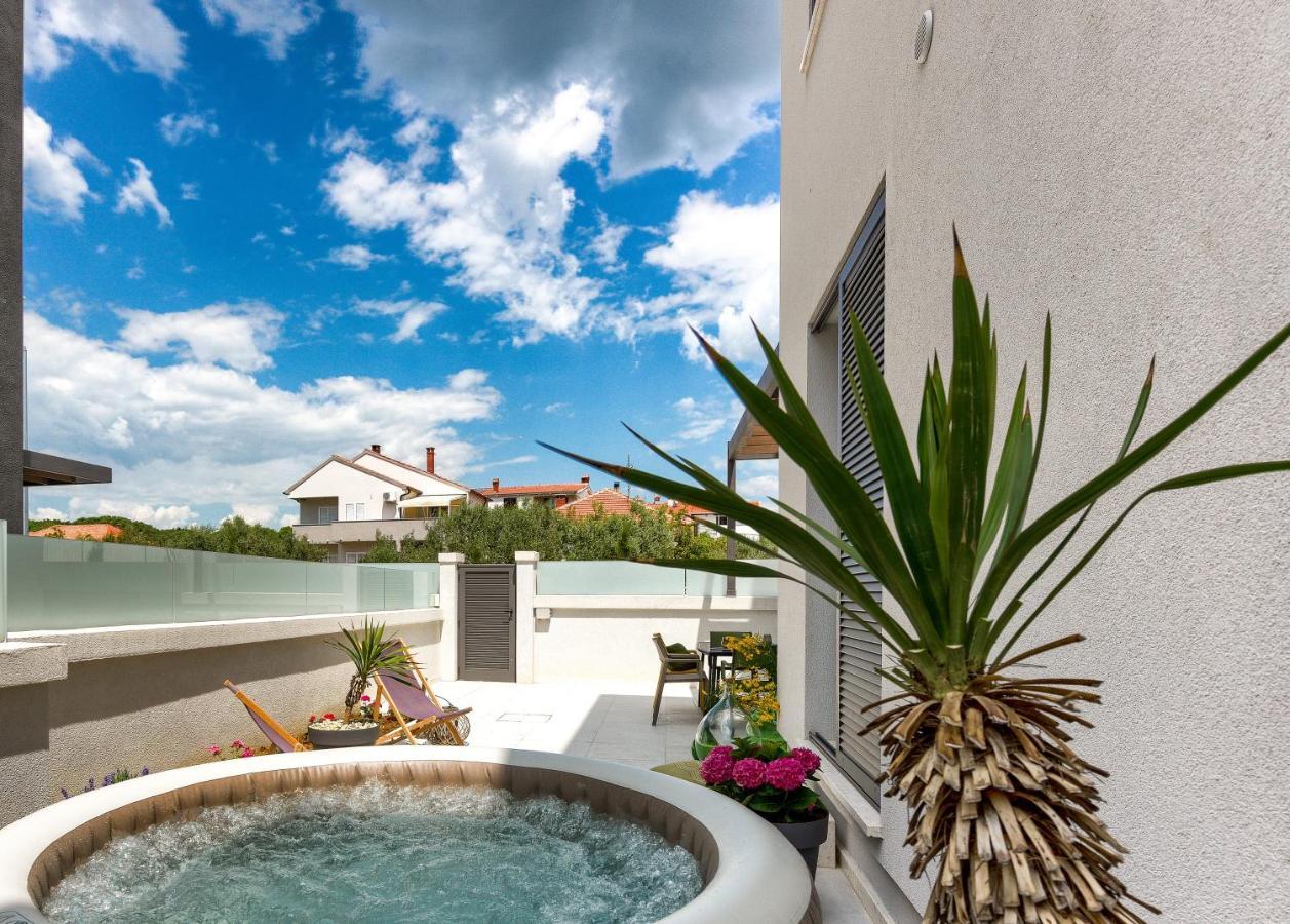 Lunula Residence Zadar Bagian luar foto